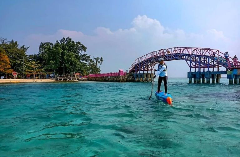 Suasana Jembatan Cinta Pulau Tidung Kepulauan Seribu
