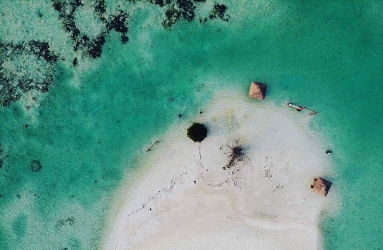 Suasana Pantai Pasir Perawan Pulau Pari Kepulauan Seribu