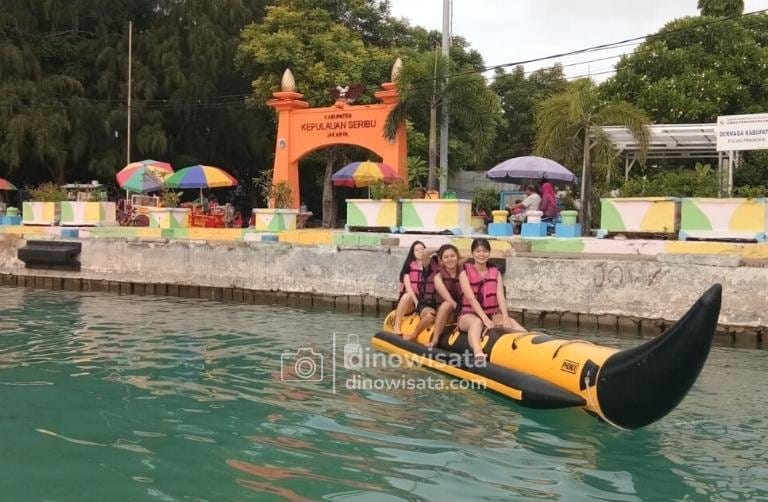 Water Sport Banana Boat Wisata Pulau Pramuka