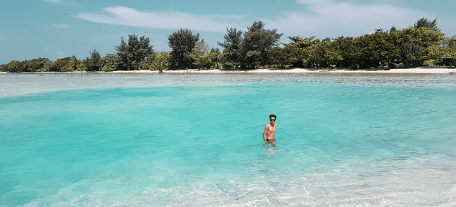 Pantai Pulau Pari Kepulauan Seribu