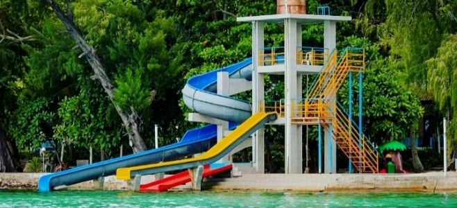 Fasilitas Mini Waterboom Pulau Putri Resort