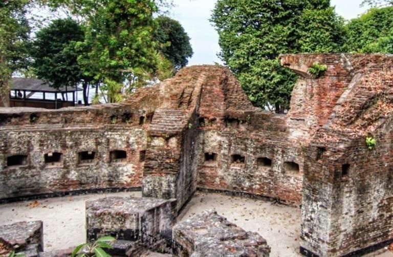 Benteng Martello Pulau Bidadari Kepulauan Seribu